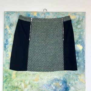 Club Monaco Double Zip Mini Skirt. Size 4